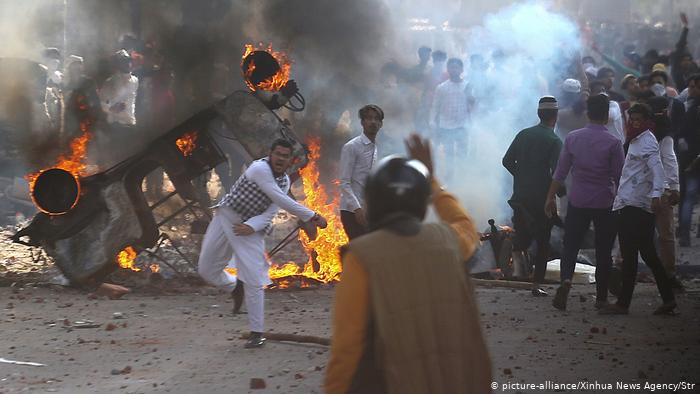 Индия, протест, люди, погибли, десятки, пострадавшие